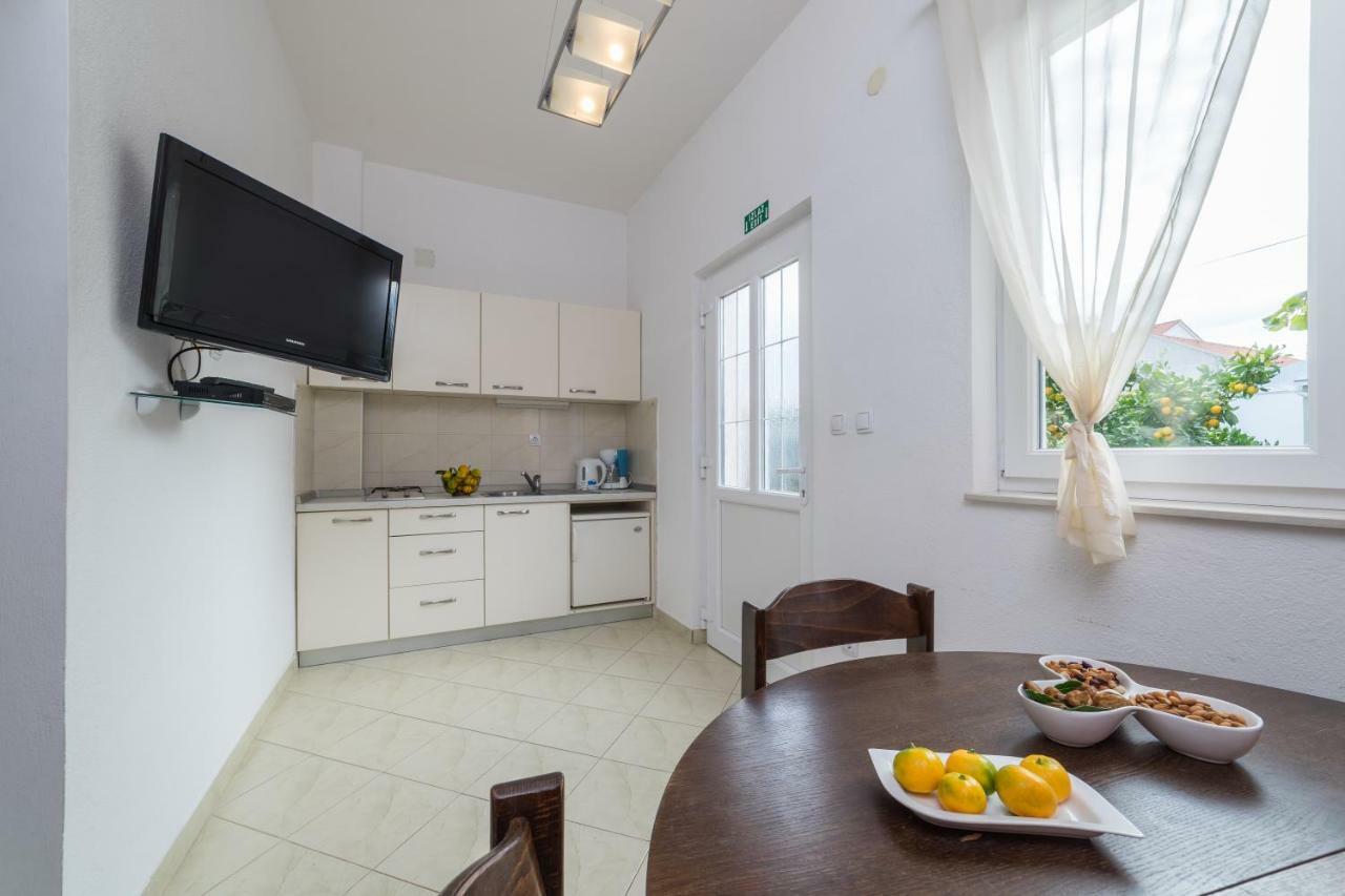 Apartments Jakovcev Betina  Ngoại thất bức ảnh