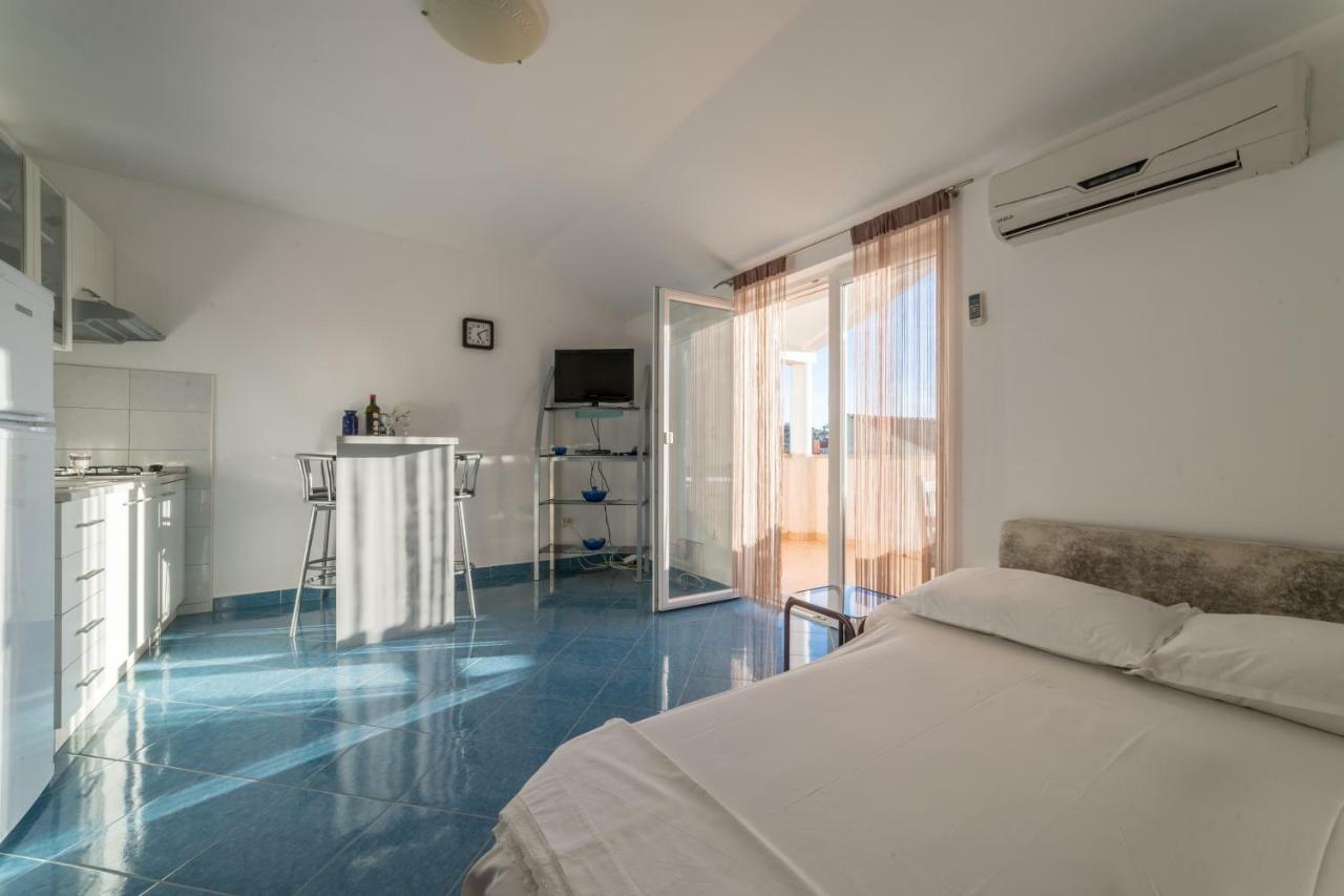 Apartments Jakovcev Betina  Ngoại thất bức ảnh