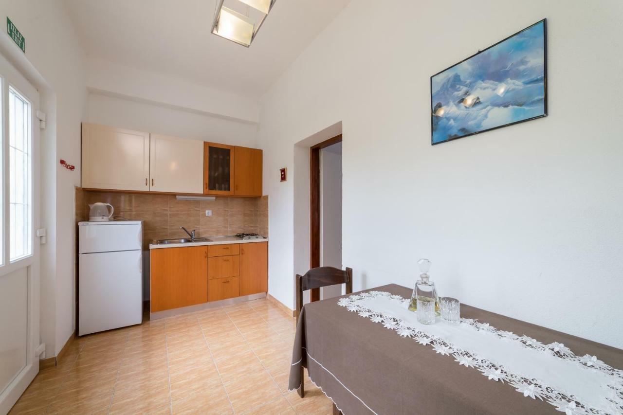 Apartments Jakovcev Betina  Ngoại thất bức ảnh