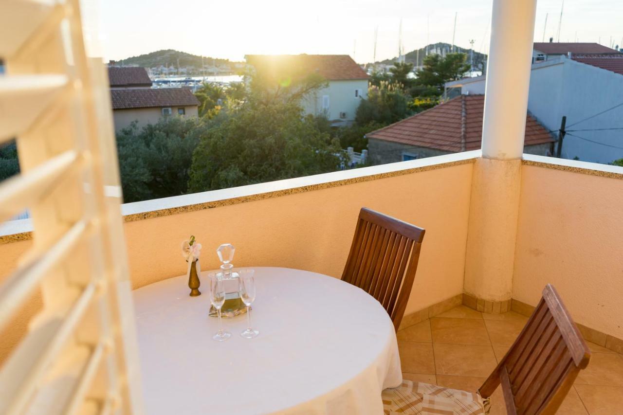 Apartments Jakovcev Betina  Ngoại thất bức ảnh
