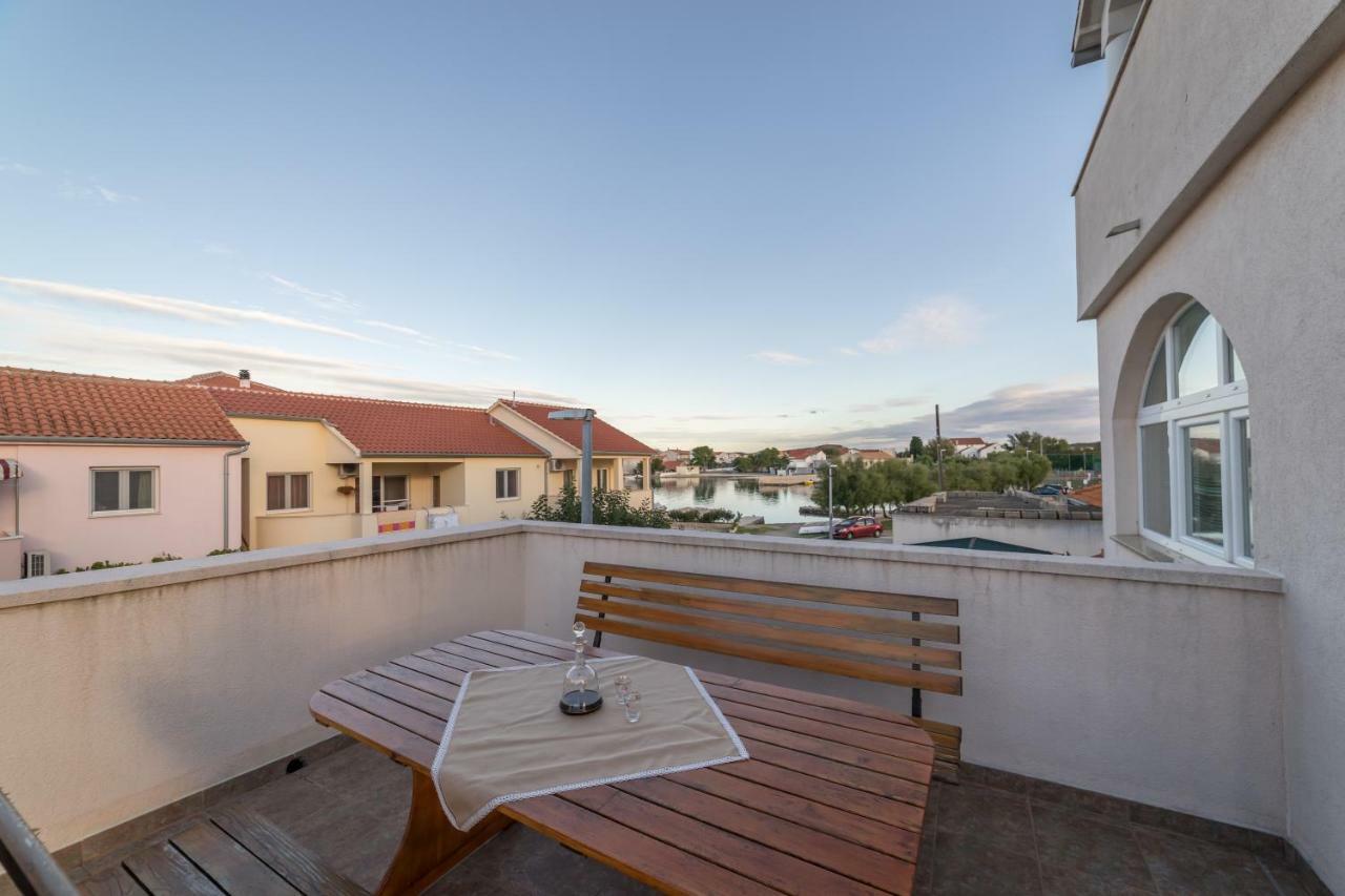 Apartments Jakovcev Betina  Ngoại thất bức ảnh