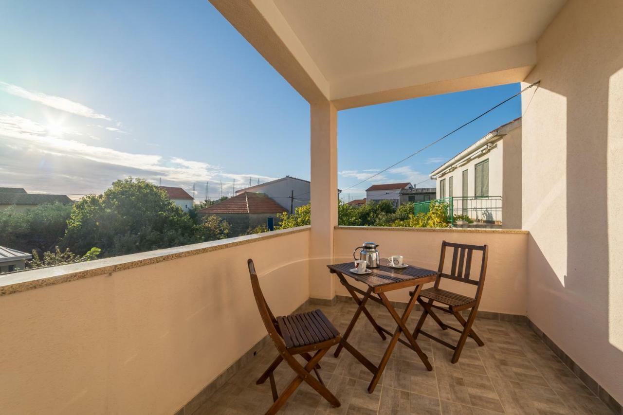 Apartments Jakovcev Betina  Ngoại thất bức ảnh