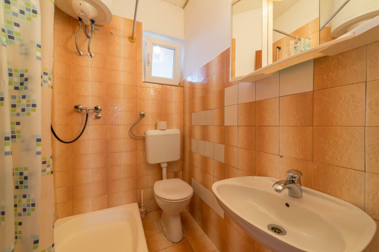 Apartments Jakovcev Betina  Ngoại thất bức ảnh