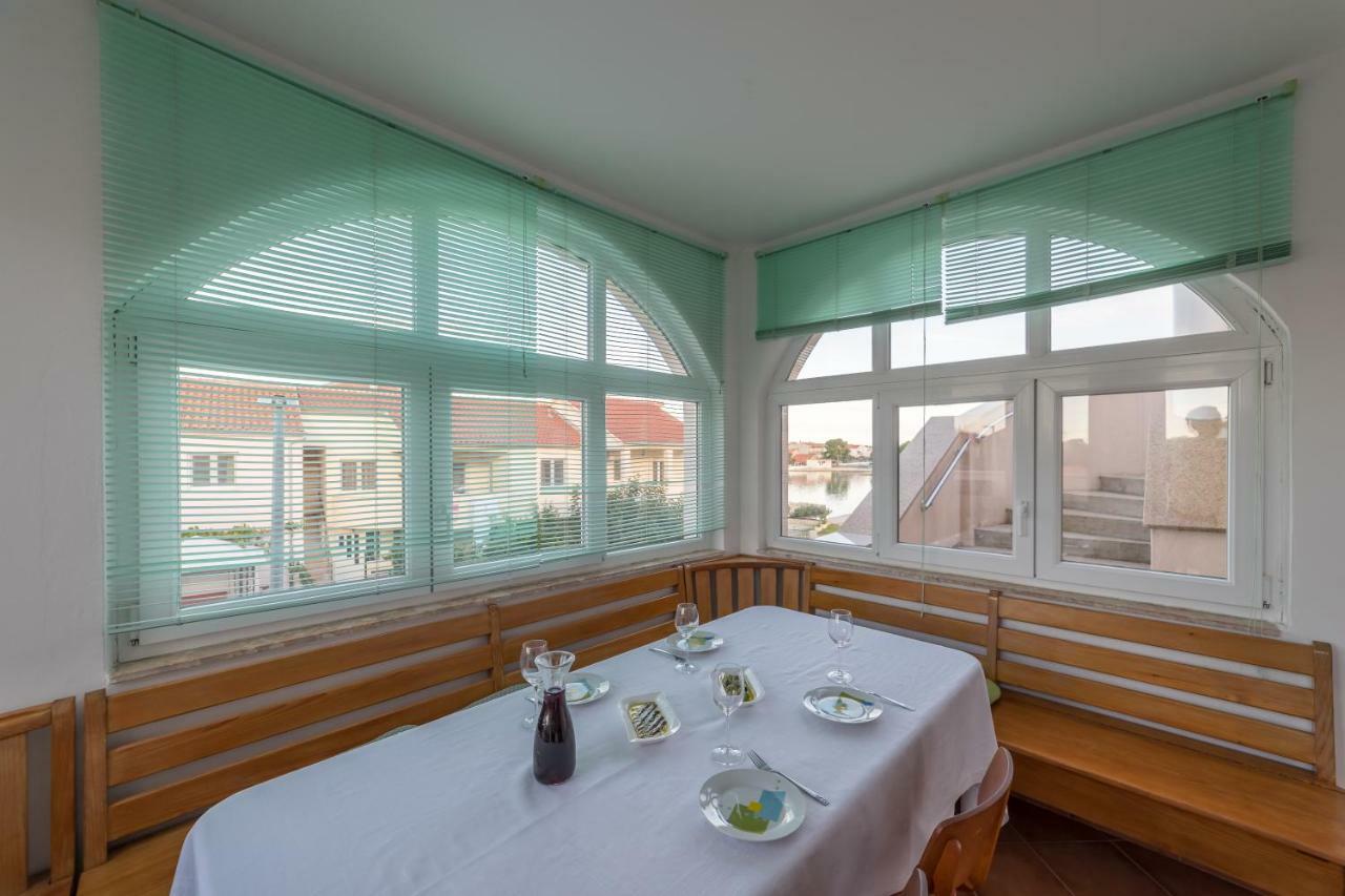 Apartments Jakovcev Betina  Ngoại thất bức ảnh