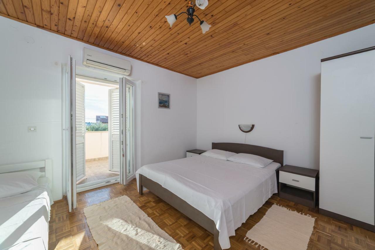 Apartments Jakovcev Betina  Ngoại thất bức ảnh
